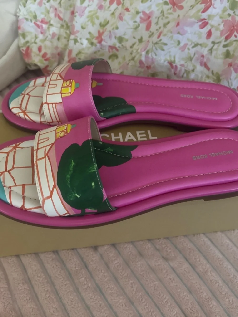 Michael kors sandals new with the box size 9
